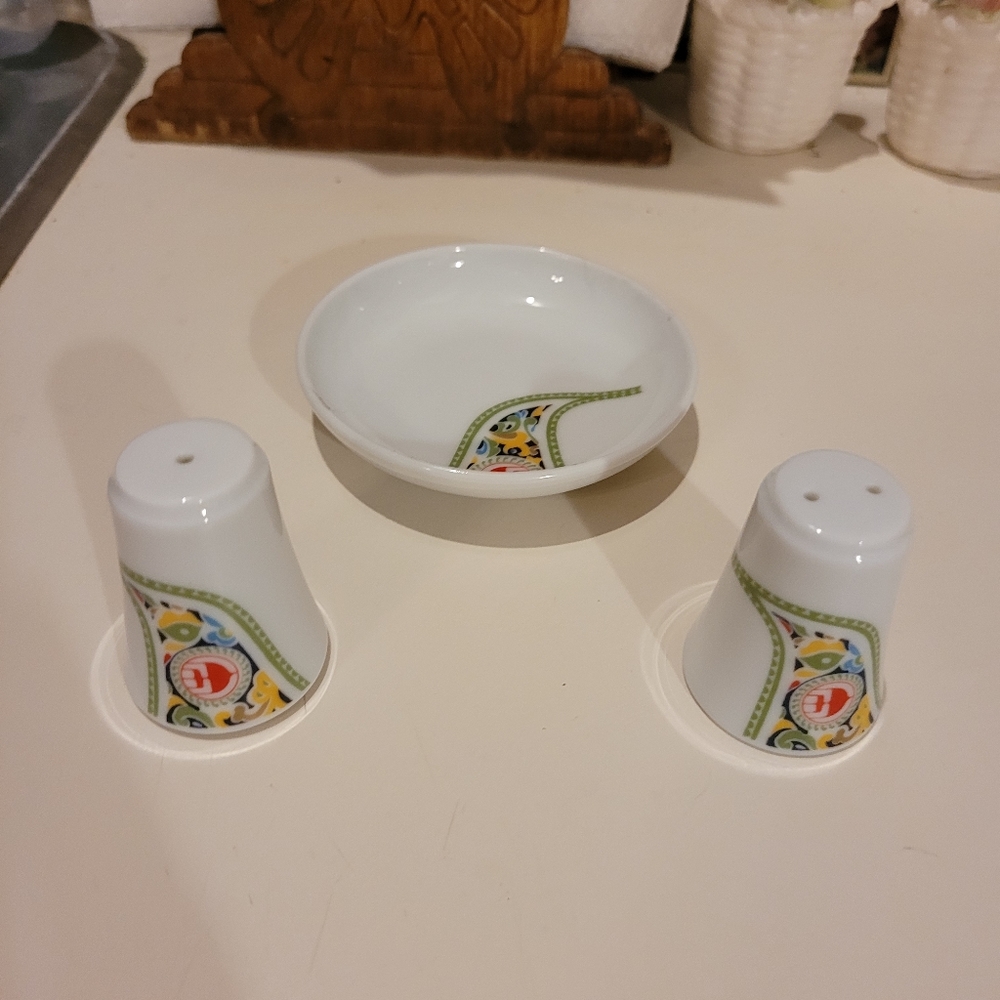 Japanese Salt & Pepper Shakers